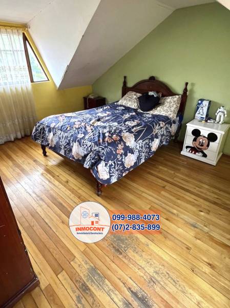 C942 Casa esquinera con terreno para fines comerciales de venta, sector Av. del Tejar